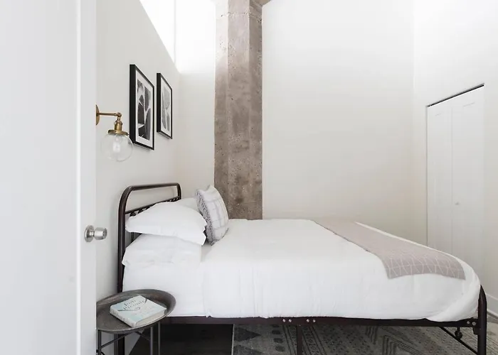 Modern 2br In South Loop With Optional Parking & Gym Access Near Museum Campus & Grant Park Apartment Chicago