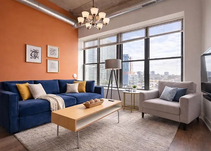 Modern 2br In South Loop With Optional Parking & Gym Access Near Museum Campus & Grant Park